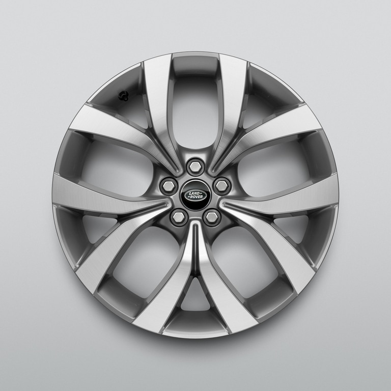 20" Style 5076, Diamond Turned with Gloss Mid-Silver contrast image
